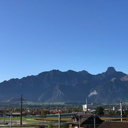ホテル Schueuer Restaurant & Kultur Steffisburg エクステリア 写真